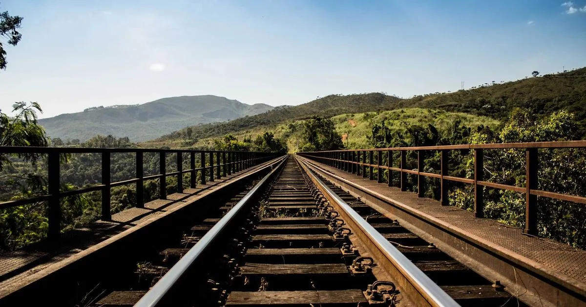 Peinture rafraîchissante des toits en Ariège : Maestria innove pour les bâtiments de Pamiers