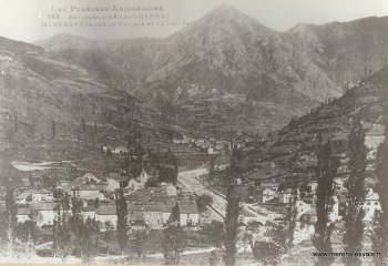 Vue sur le village et la vallée du Nabre